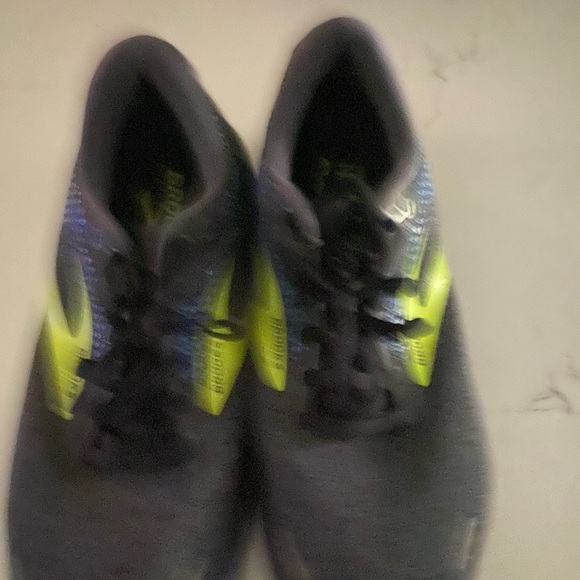 Brooks - Picture 2 of 3